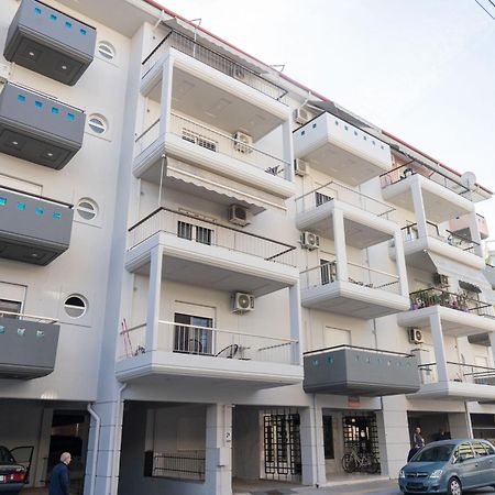 The Whole Packet B1 Center With Parking Apartment Larissa Exterior foto